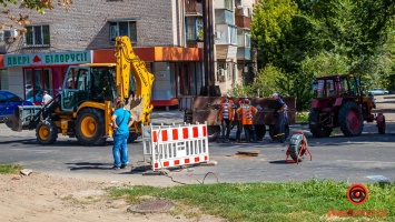 В Днепре из-за угрозы обвала асфальта перекрыли улицу Сечевых Стрельцов