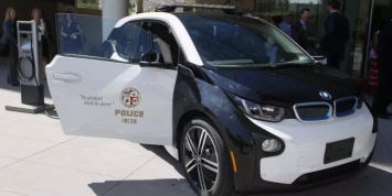 Американские полицейские избавляются от служебных BMW i3