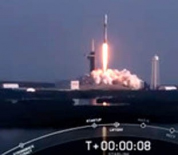 SpaceX осуществила 12-й запуск спутников системы глобального доступа к интернету Starlink