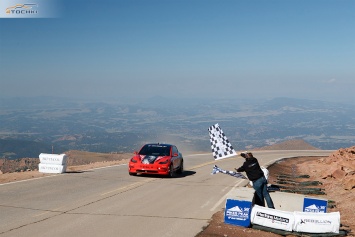 Триумф Toyo Tires на трассе Pikes Peak в Колорадо