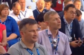 На съезде партии Порошенко прозвучал гимн Ку-Клукс-Клана. ВИДЕО