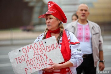 В Минске проходит "Марш единства" против Лукашенко. В городе военная техника. Обновляется