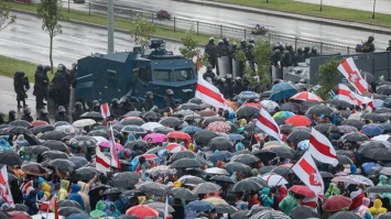 Марш единства в Минске: более 100 тысяч участников, десятки задержанных (ФОТО, ВИДЕО)