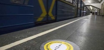 В столичном метро не работают е-билеты и бесконтактная оплата - видео