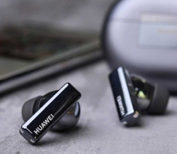 Huawei готовит беспроводные наушники Freebuds Pro с шумоподавлением и уникальным дизайном
