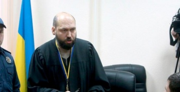Минюст подал жалобу на судью Вовка, отдавшего Суркисам 9 млрд грн «ПриватБанка»