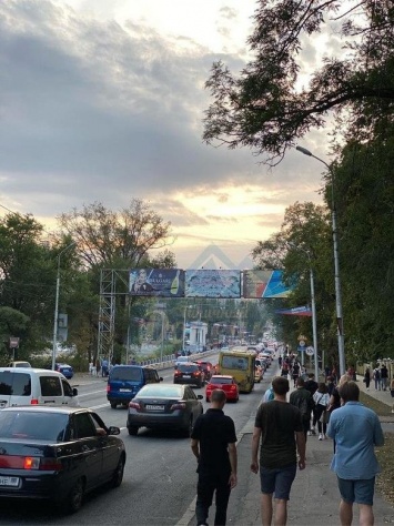 В центре Донецка образовались огромные пробки из-за концерта Лепса
