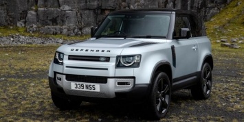 Land Rover Defender привязали к розетке