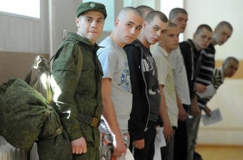 В августе лишь 5 крымчан отказались служить в армии оккупантов, с 2014 года - 130