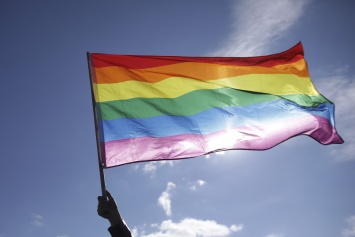 ЛГБТ-активистов из Петербурга задержали в аэропорту Владивостока