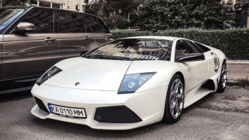 В Киеве заметили эксклюзивный суперкар Lamborghini, фото