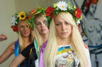Femen топлесс поддержали протестующих беларусов. ВИДЕО