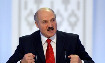 Лукашенко поручил отвести войска от западной границы Беларуси
