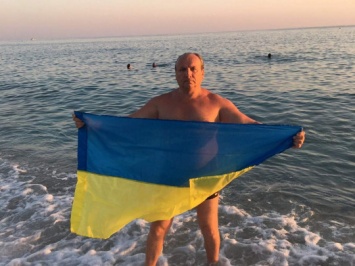 Украинские марафонцы вплавь добрались из Турции до Кипра, преодолев 150 километров в открытом море