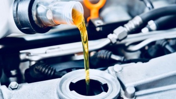Специалисты рассказали, как быстро должно потемнеть масло в двигателе