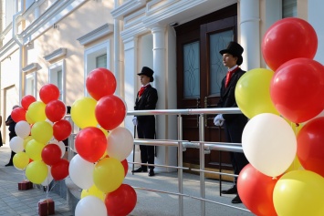 После капремонта Одесская спецшкола №75 открыла двери для школьников. Фото, видео