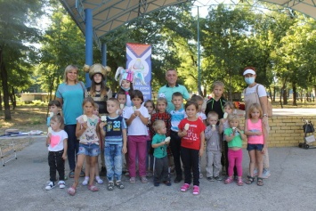 Куклы ЛОЛ и зажигательная вечеринка: в Покровске состоялся праздник для детей