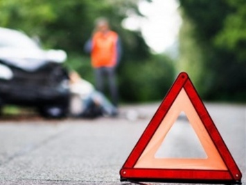 В Житомире 13-летний мальчик за рулем грузовика устроил опасное ДТП (ВИДЕО)