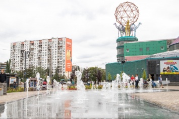 В Киеве на Оболони появился новый сквер: что там обустроили. Фото и видео
