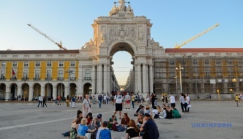 Португалия вновь ввела режим чрезвычайной ситуации из-за коронавируса
