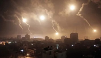 Палестинцы обстреляли Израиль ракетами в момент подписания мирных соглашений