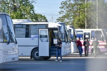 Более 2,7 млн пассажиров проехали на междугородних автобусах «Крымавтотранса» за лето