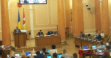 Труханов ответил на обвинения в проведении "антикарантинного" Дня города