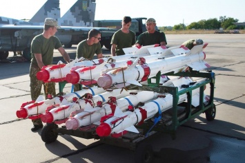 На Николаевщине военные летчики провели учения в условиях, максимально приближенных к боевым (ФОТО)