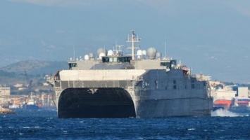 Российские учения "Кавказ-2020": десантное судно США вошло в Черное море