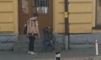 В Ивано-Франковской области мужчина незаконно удерживал инвалида и заставлял его попрошайничать