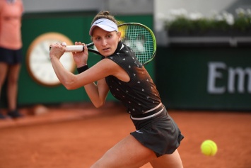 Вондроушова обыграла Херцог и сыграет в четвертьфинале со Свитолиной