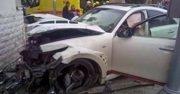 Автомобиль сбил пешеходов в центре Москвы