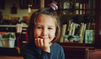 Иван Ургант опубликовал редкое фото младшей дочери