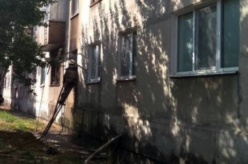 Под Кривым Рогом чрезвычайники спасли на пожаре двух жителей многоэтажки