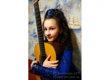 Юная гитаристка из Никополя виртуозно сыграла на международном конкурсе и победила (ВИДЕО)