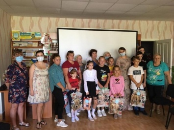 Дети Мелитопольского района получили игрушки с таможни