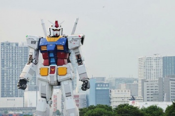 В Японии тестируют 18-метрового робота Gundam (ВИДЕО)