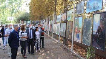 В Крымском художественном училище состоялась презентация выставки, посвященной Великой Победе