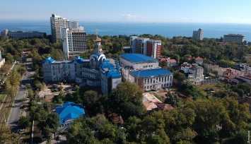 Труханов vs Кивалов: мэр потребовал бесплатного обучения для льготников в «церковно-приходской» школе