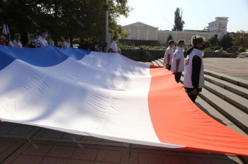 В Крыму прошли мероприятия ко Дню Государственного флага и герба Республики Крым