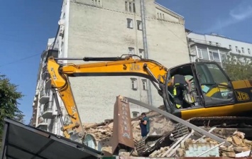 В центре Киева пытались снести старый дом