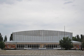 Глава Северодонецкой ВГА рассказал о будущем Ледового дворца спорта