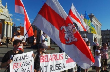 Почти половина украинцев поддерживает протесты в Беларуси