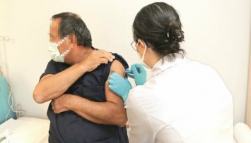 Китайскую вакцину испытывают на добровольцах в Турции