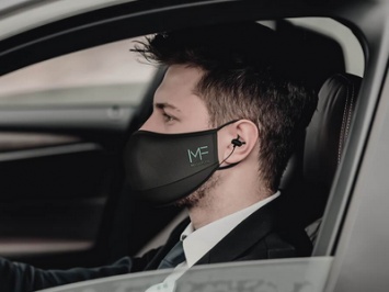 MaskFone совмещает защитную маску и беспроводные наушники