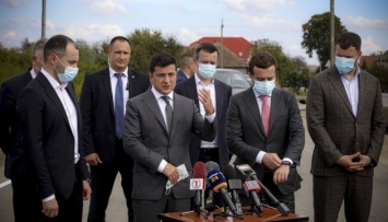 Очереди на границе: Зеленский обещает новые пункты пропуска