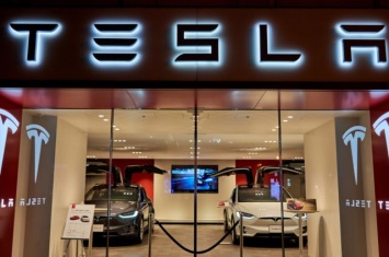 Аналитики назвали Tesla самой опасной компанией для инвестиций