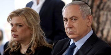 Семью Нетаньяху уличили в перевозке чемоданов грязного белья ради бесплатной стирки