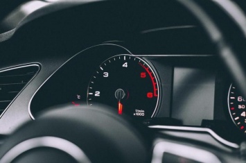 Oppo впервые покажет автомобильную беспроводную зарядку «в движении»