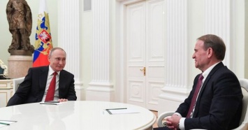 Путинские союзники предлагали стать "неофициальным каналом" ключевому свидетелю в деле Байденов